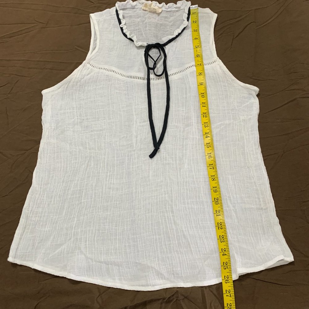 Flower & Feather Women´s White Top Blouse, Size XL - Picture 15 of 16